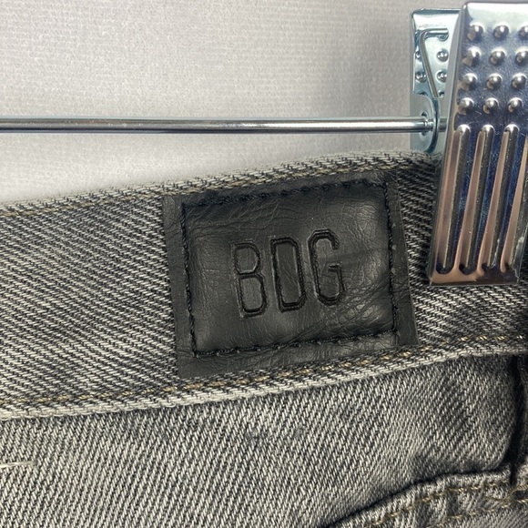 BDG Mid-Rise Bootcut Jean – Destroyed Grey Denim - Size 27 - Picture 13 of 16